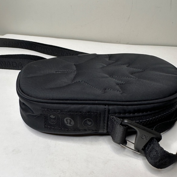 Lululemon Future Legacy Crossbody CANADA - Picture 7 of 9